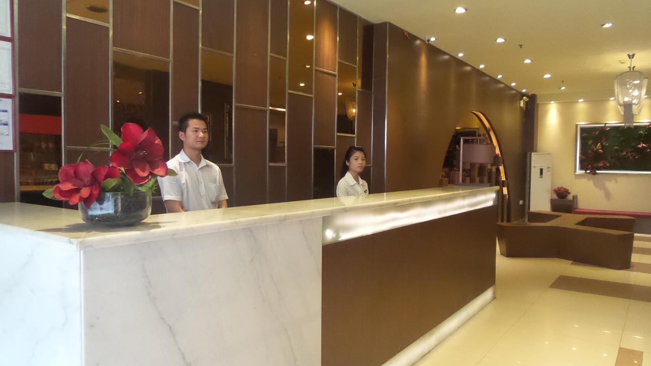 V8 Hotel Xilang Subway Branch กวางโจว ภายนอก รูปภาพ