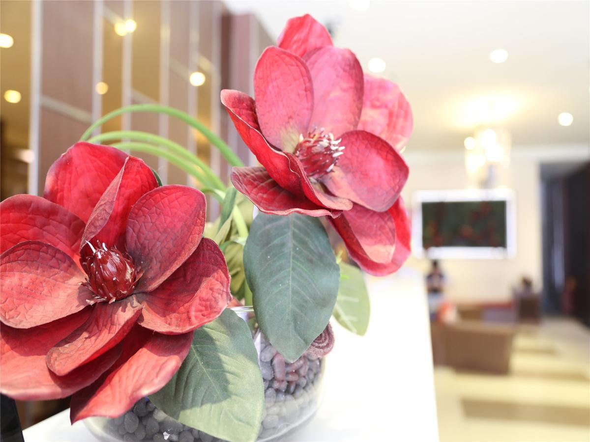V8 Hotel Xilang Subway Branch กวางโจว ภายนอก รูปภาพ
